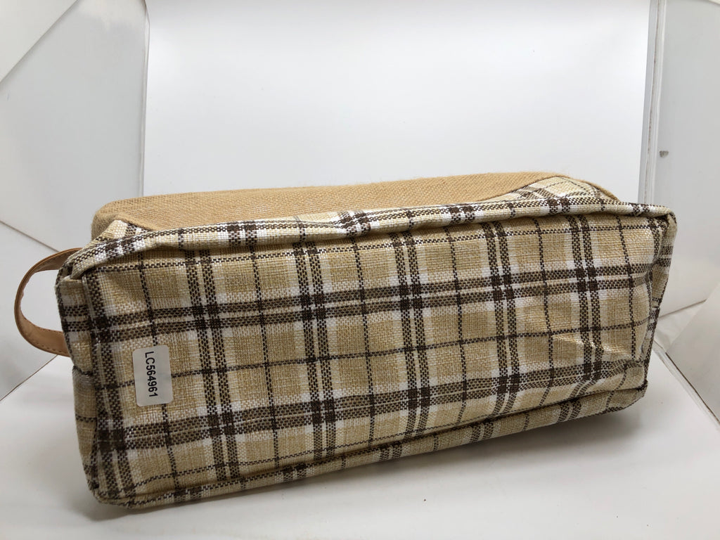 BROWN PLAID BURLAP BASKET.