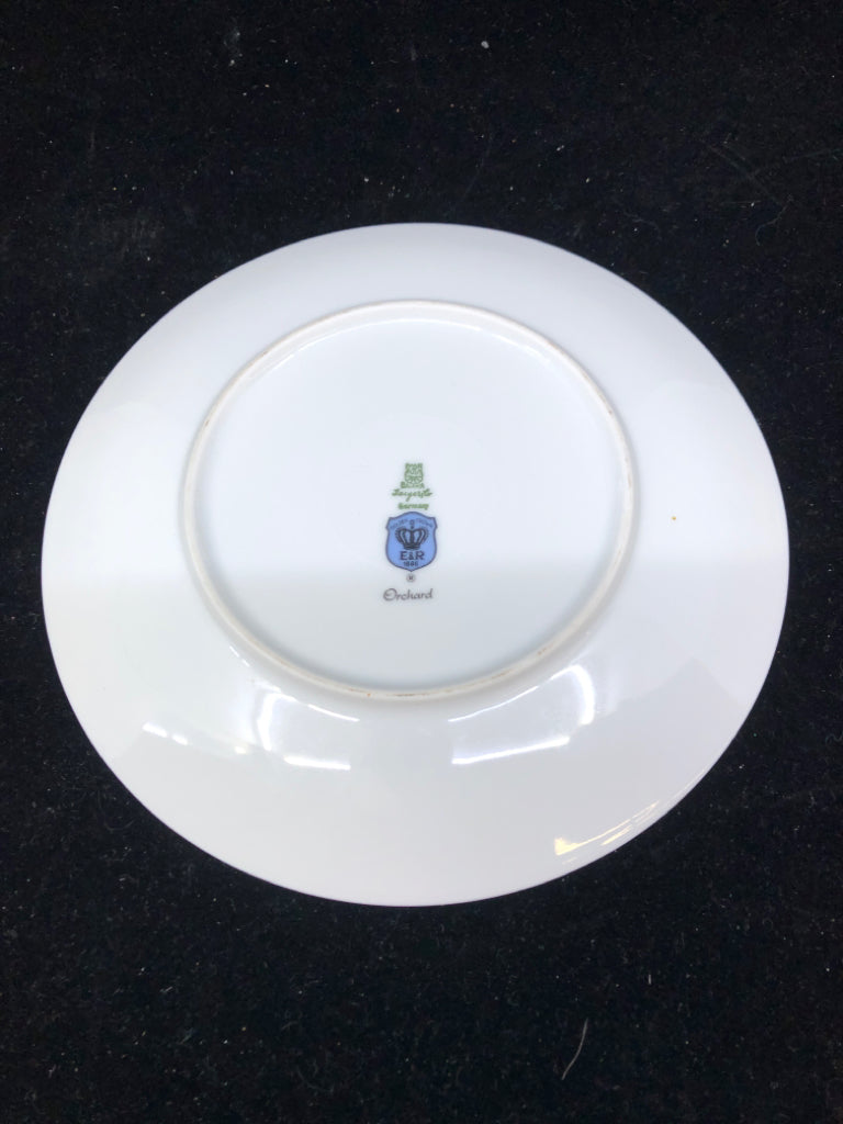 4 VTG FRUIT PAINTED GOLD ACCENT PLATES.