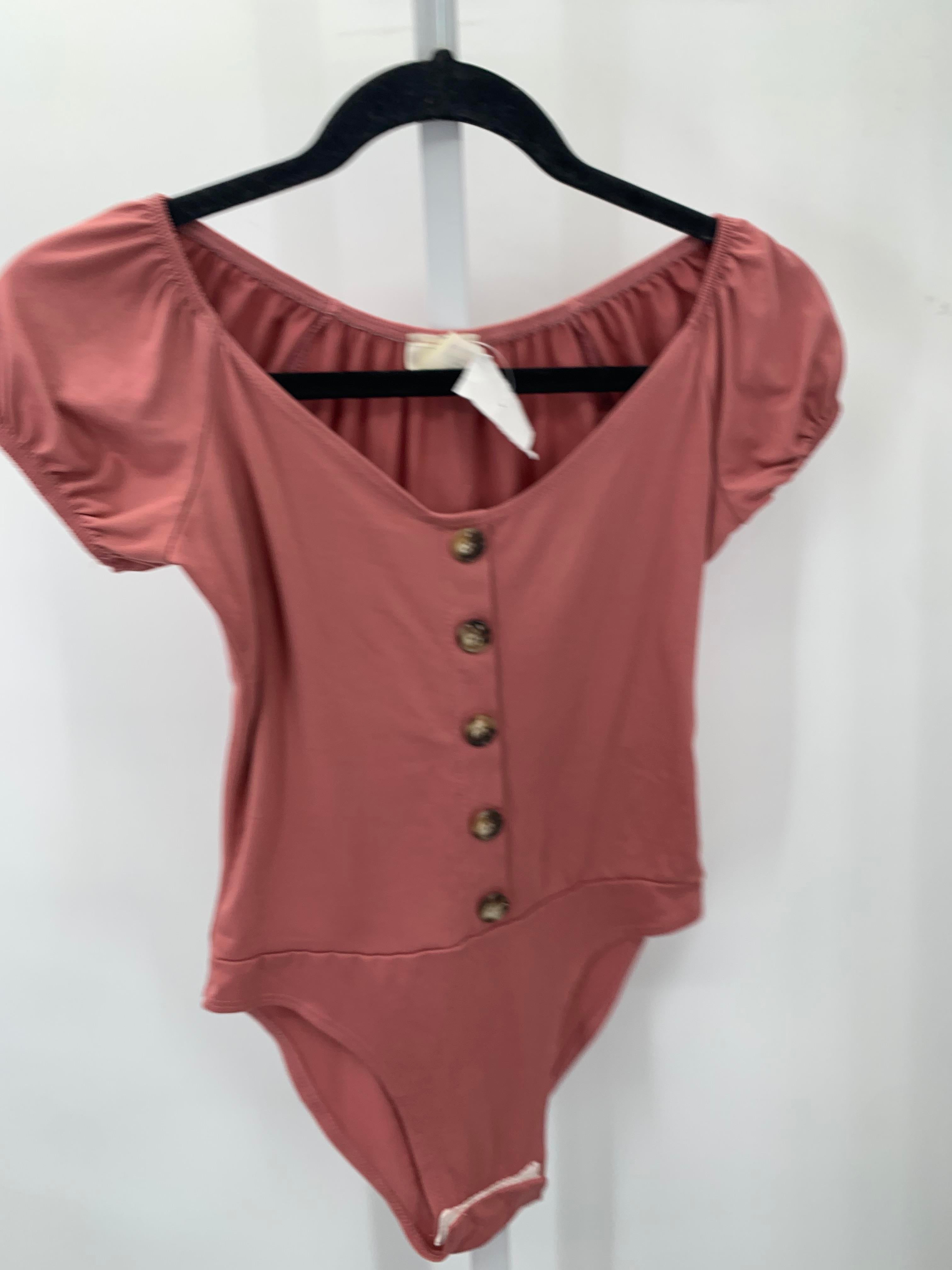 Size Small Juniors Short Sleeve Shirt