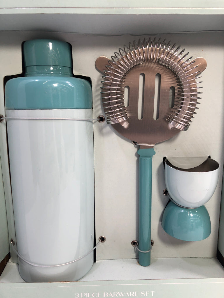 NIB 3PC BARWARE SET.