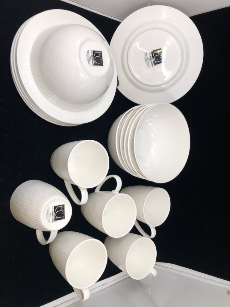 18 PC WHITE BONE CHINA DINNERWARE.