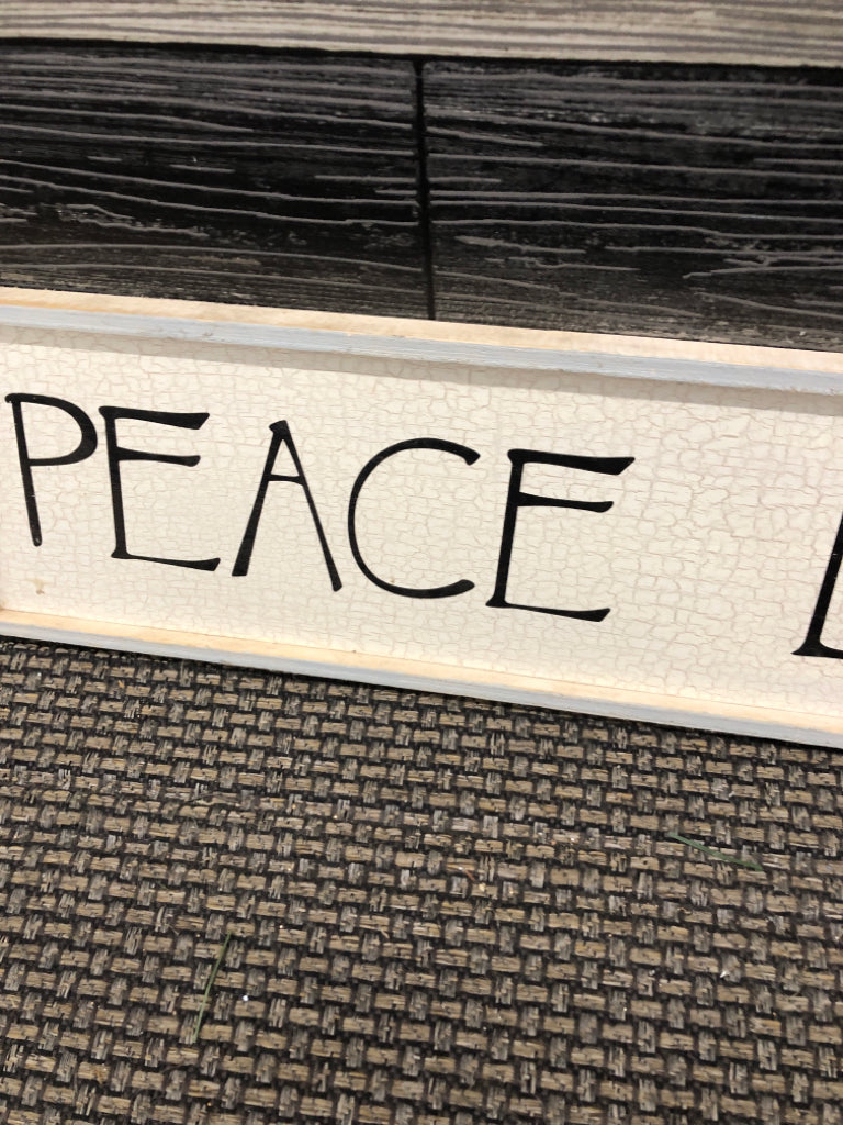 WHITE PEACE LOVE CRACKLE WALL HANGING.