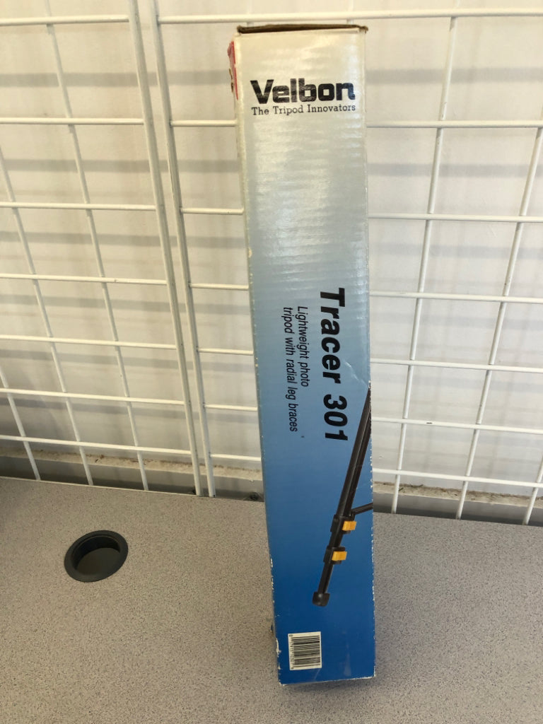 NIB VELBON TRACER 301 TRIPOD.