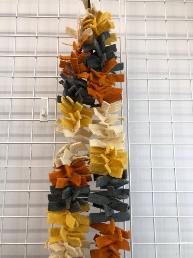 FELT ORANGE CREAM AND GRAY GARLAND.