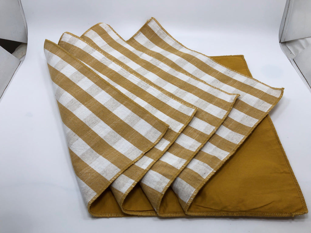 4 YELLOW PLAID PLACEMATS.