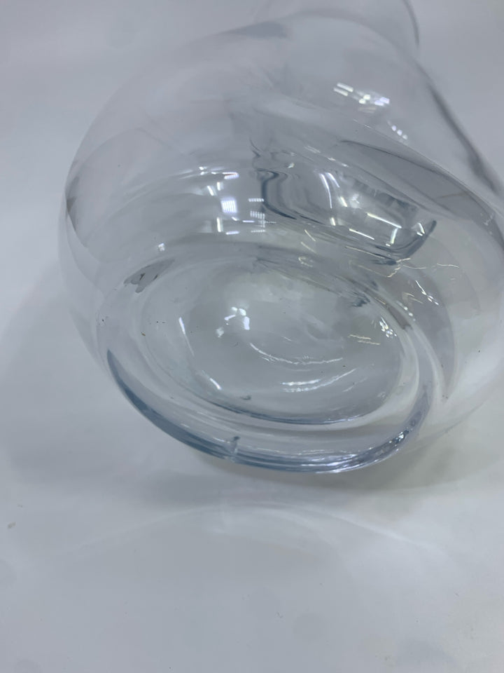 CLEAR GLASS "DONUT HOLE" DECANTER.
