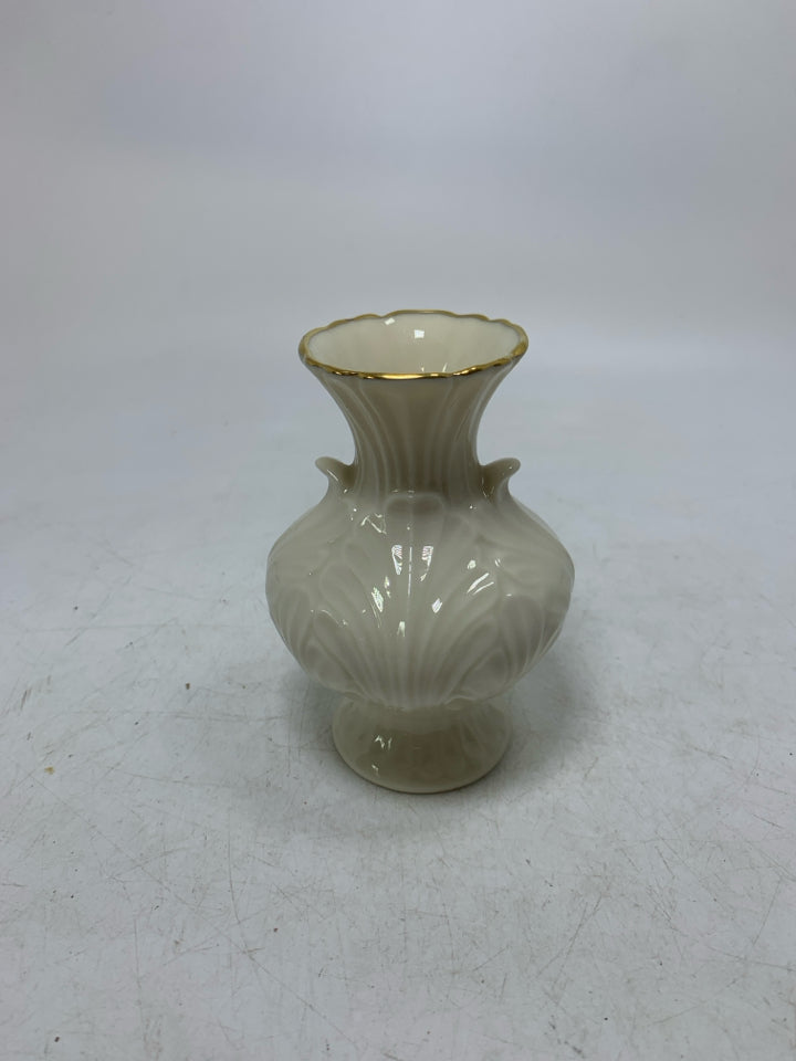 FOOTED TEXTURED LEAF BUD VASE.