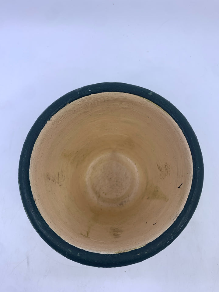 EMBOSSED LAVENDER PLANTER.
