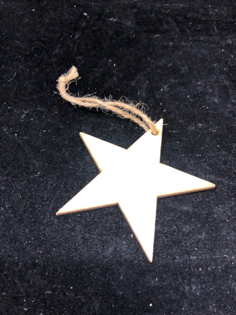WOOD STAR ORNAMENT.