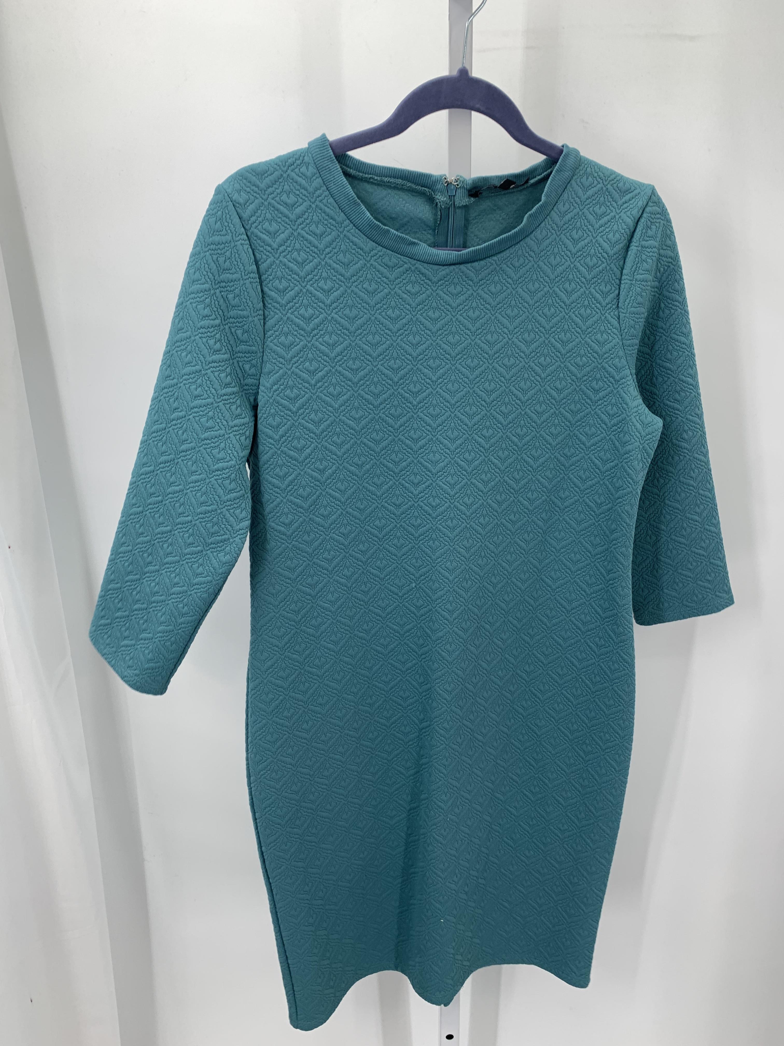 Size Medium Misses 3/4 Sleeve Dress