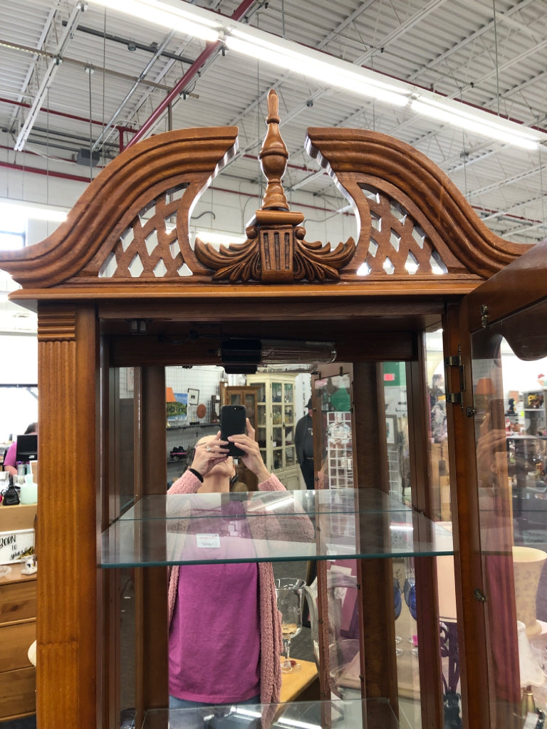 CURIO CABINET W/LIGHTS & GLASS SHELVES.