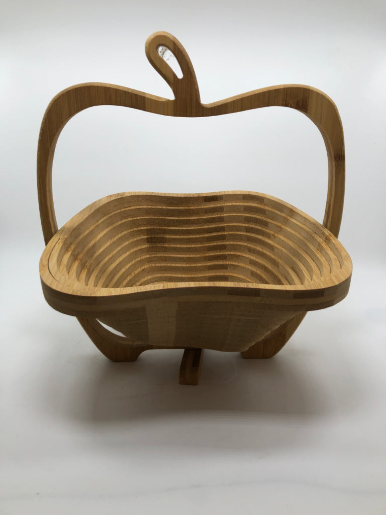 FOLDING WOODEN APPLE BASKET.