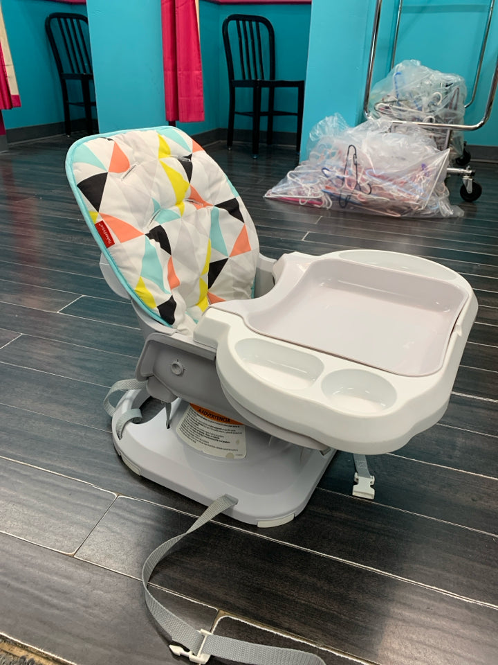 Fisher-Price SpaceSaver High Chair, Portable Baby to Toddler Dining Seat