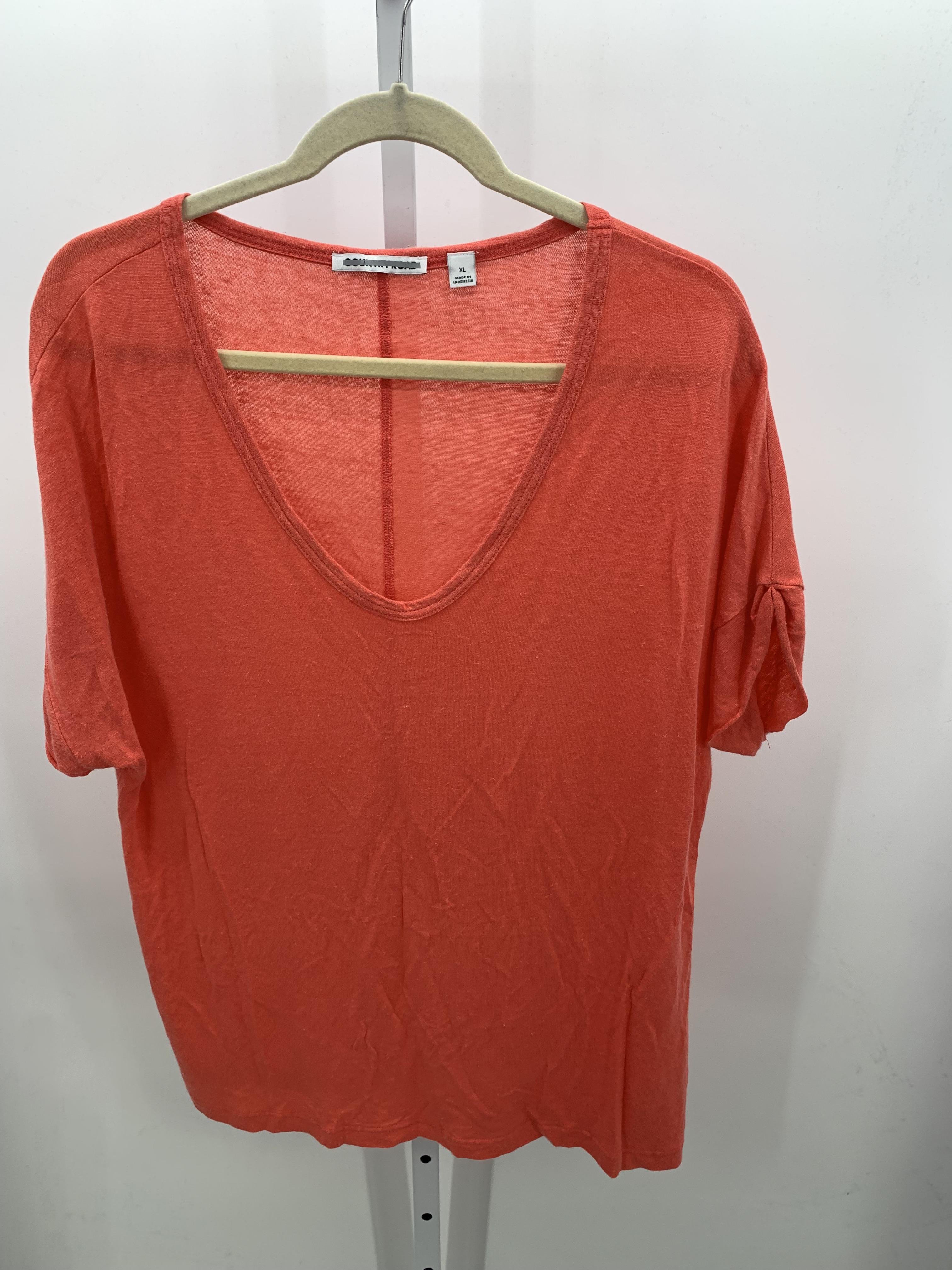 Size Extra Large Misses Short Sleeve Shirt