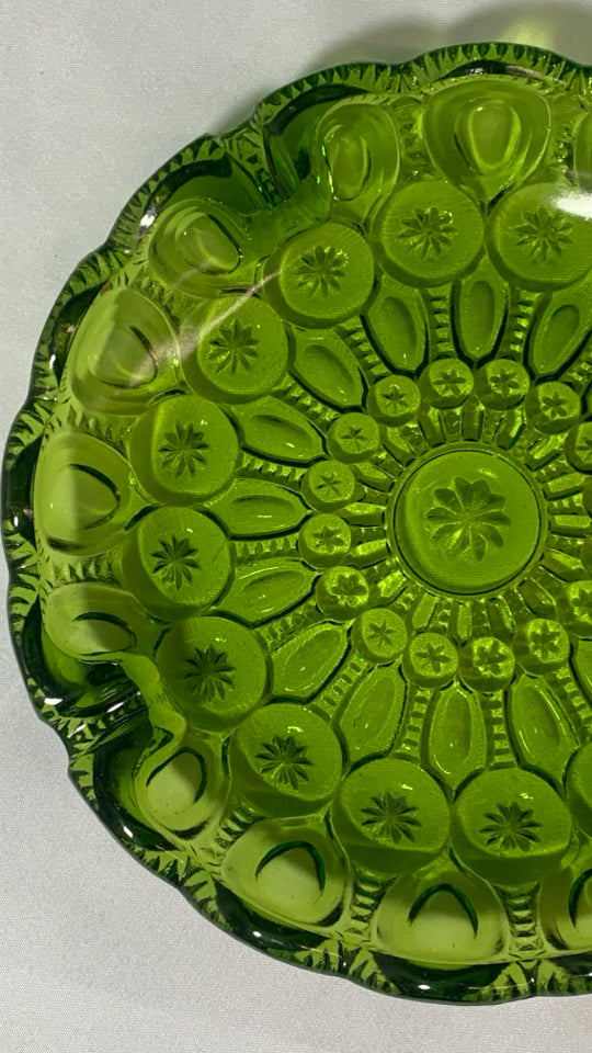 VTG EMBOSSED GREEN GLASS ASH TRAY.