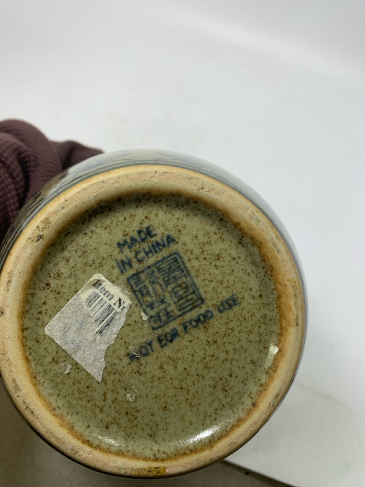 DARK SPECKLED GINGER JAR W/ NAVY DESIGNS.