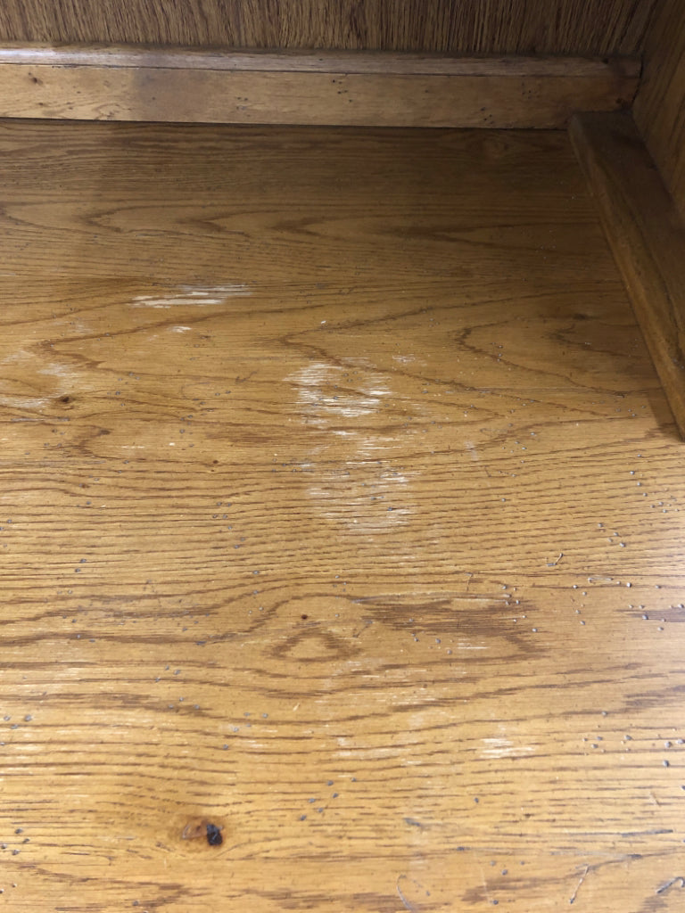 2PC SOLID WOOD DESK W/HUTCH.