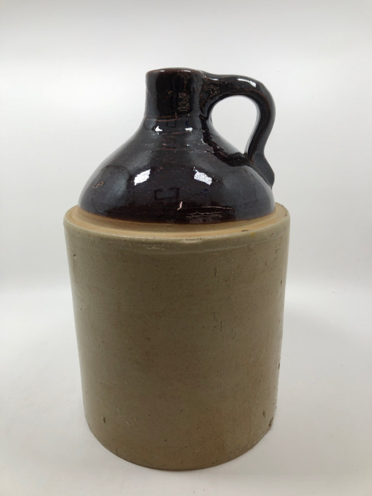 VTG 2-TONE BROWN POTTERY JUG.