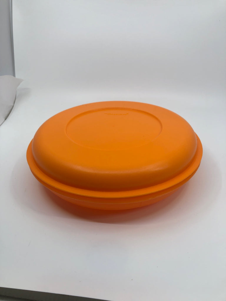 BRIGHT ORANGE DIVIDED SERVER W LID.