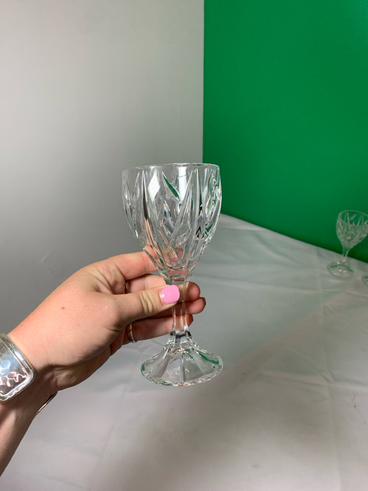 4 SHORT CUT CRYSTAL WINE GLASSES.