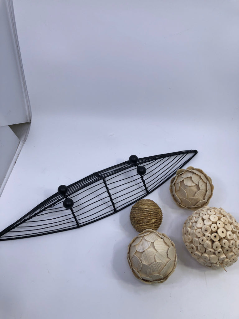 FOOTED OVAL METAL BASKET W/ BALL FILLER.