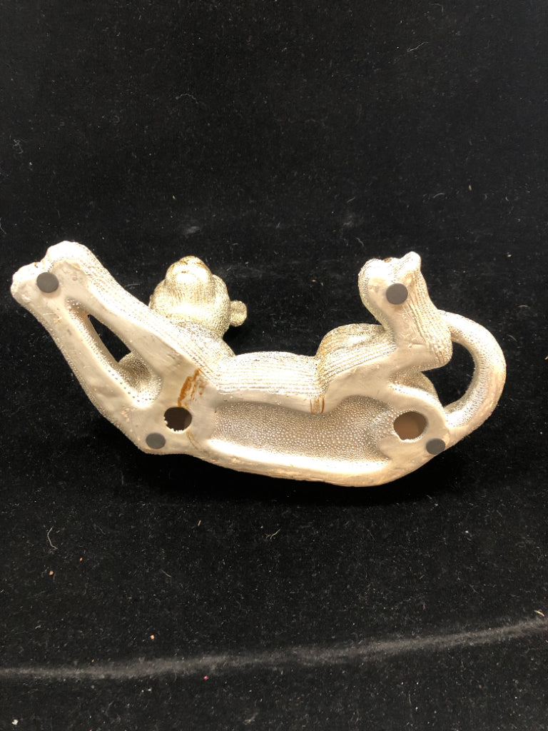 LAYING LEOPARD FIGURE.