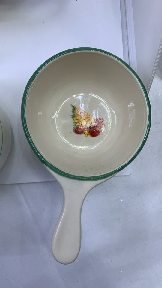 ROOSTER SOUP TUREEN W CUPS.