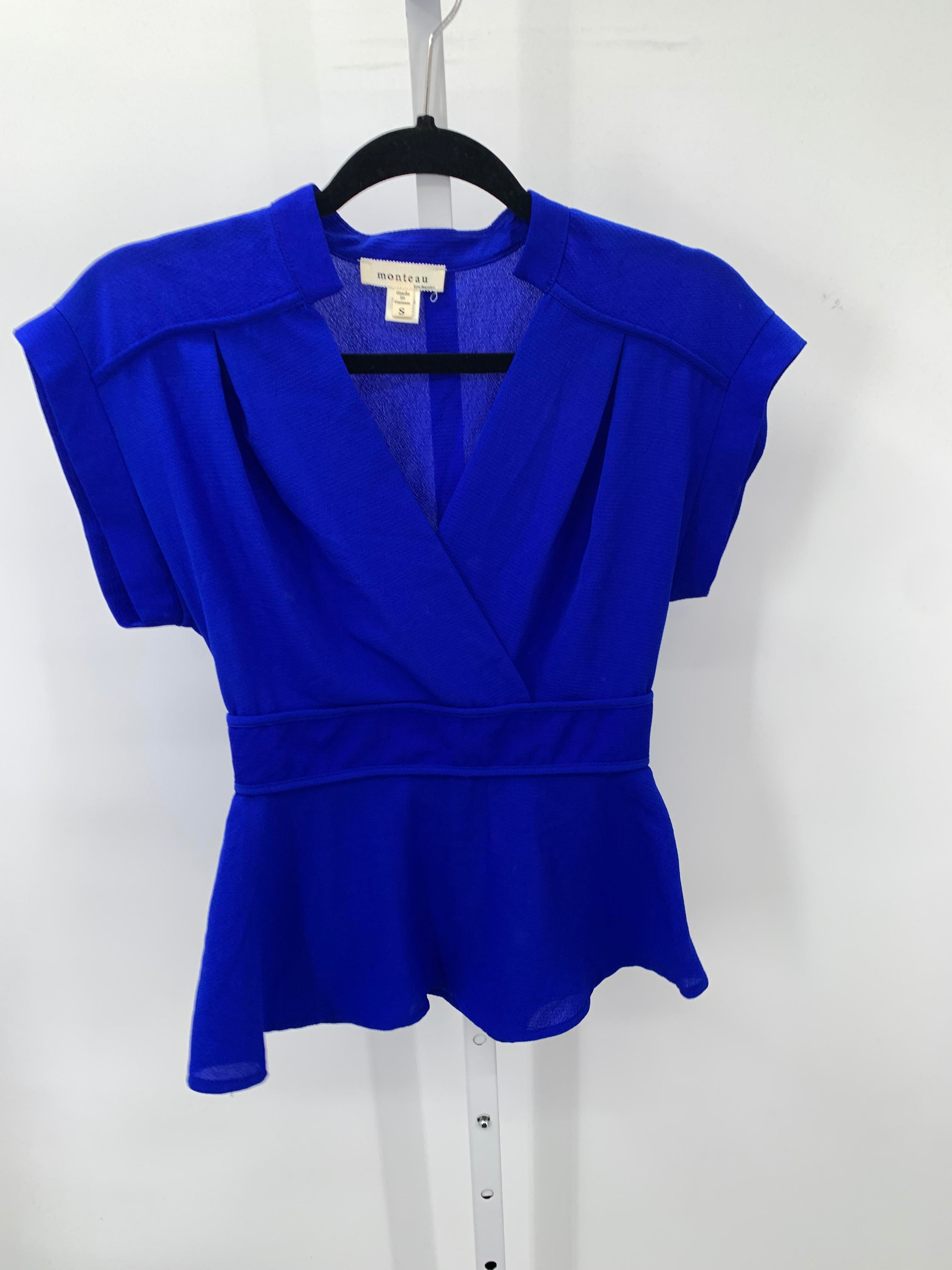 monteau Size Small Misses Short Sleeve Shirt
