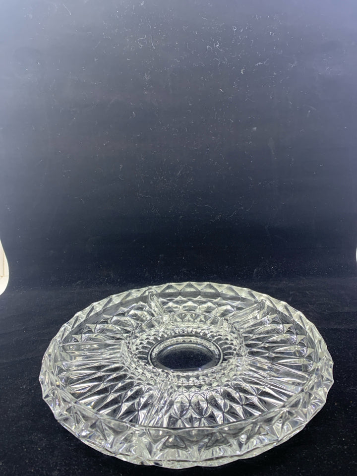 6 SECTION HEAVY GLASS ROUND SERVING PLATE.