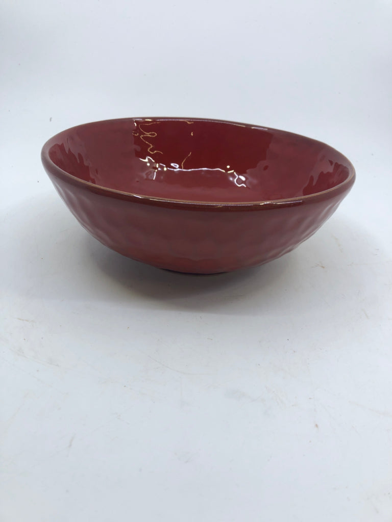 DARK RED SERVING BOWL W/ TEXTURED OUTSIDE MADE IN ITALY.
