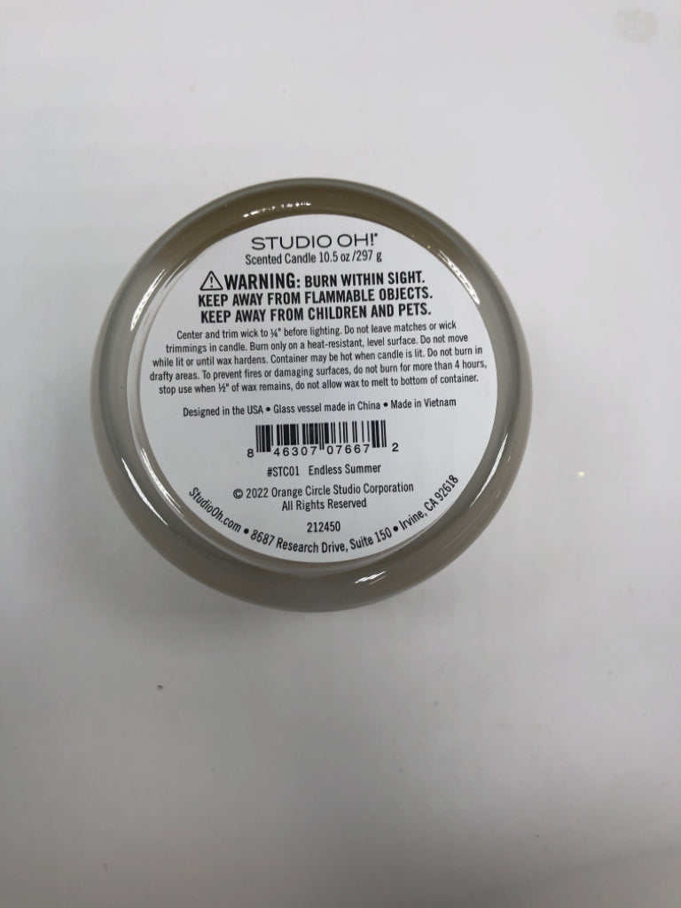ENDLESS SUMMER CITRUS CANDLE.