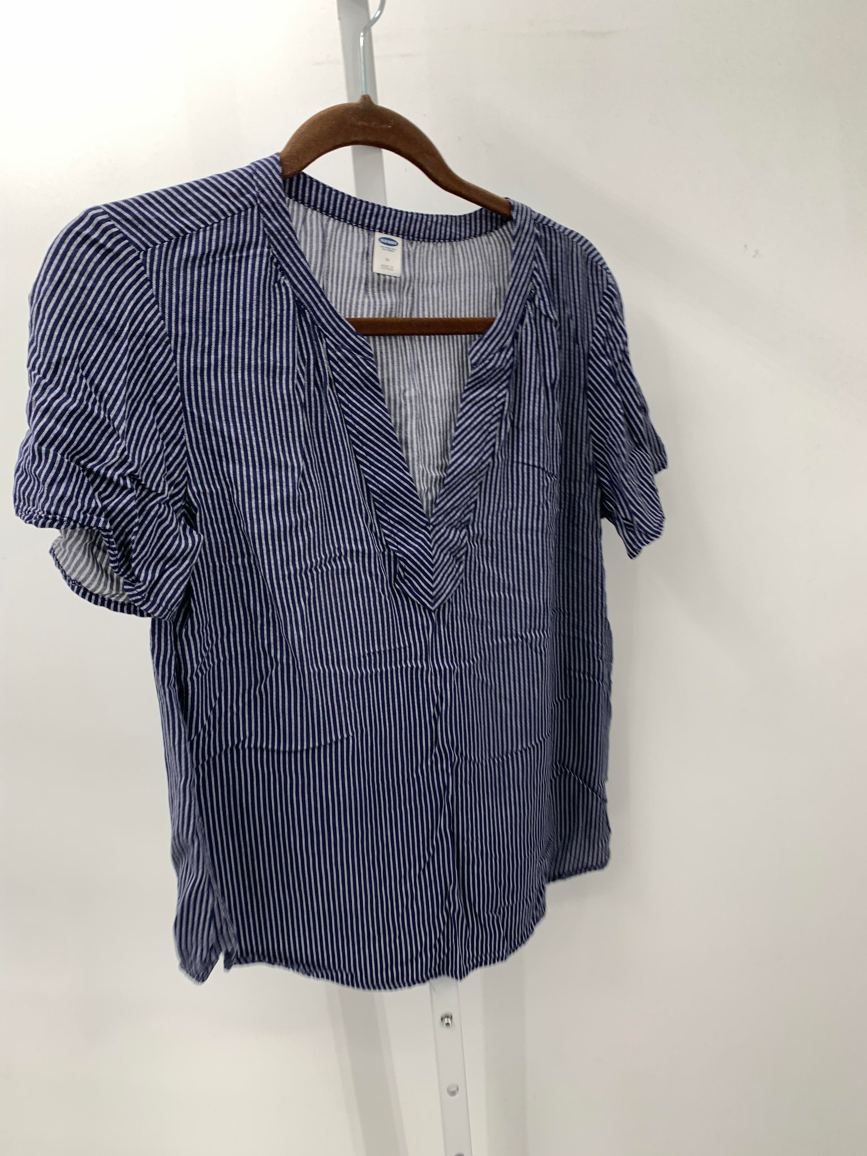 Old Navy Size Medium Misses Short Sleeve Shirt