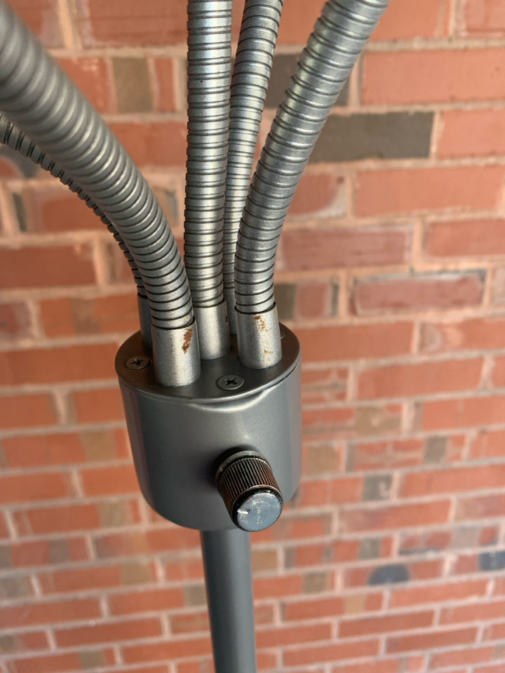 MULTICOLORED 5-BULB ADJUSTABLE FLOOR LAMP.