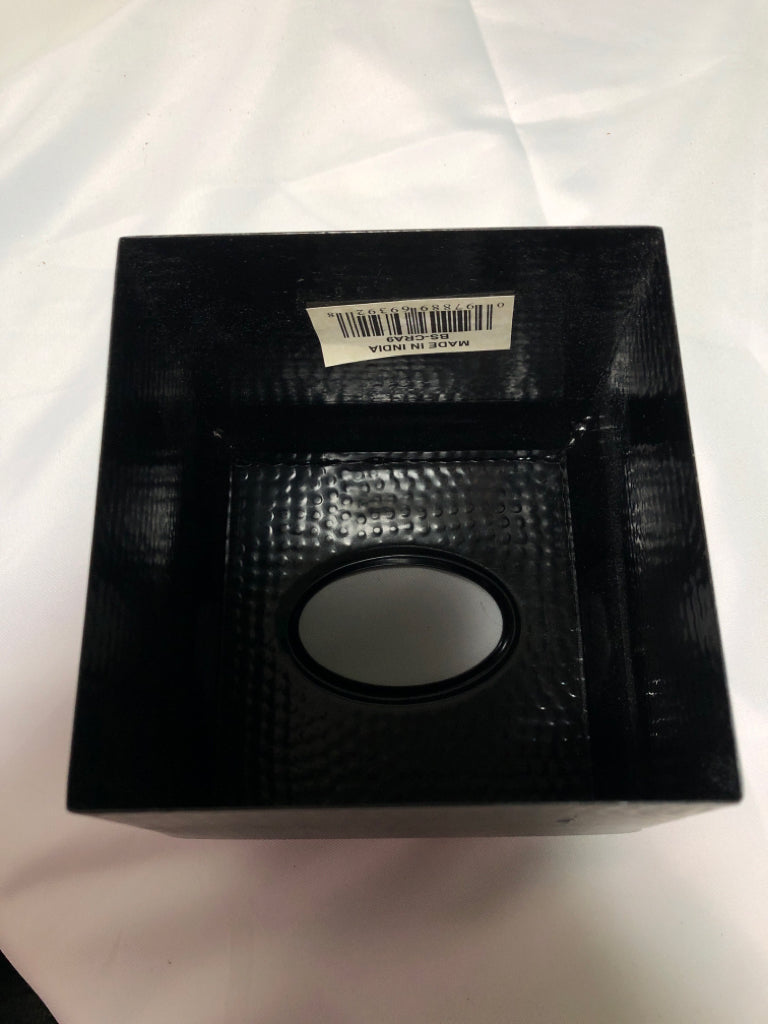 BLACK METAL TISSUE BOX COVER.