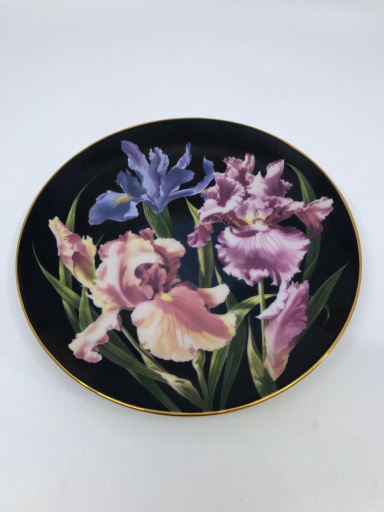 DANBURY MINT "IRIS" DECORATIVE PLATE W/FLOWERS+GOLD RIM.