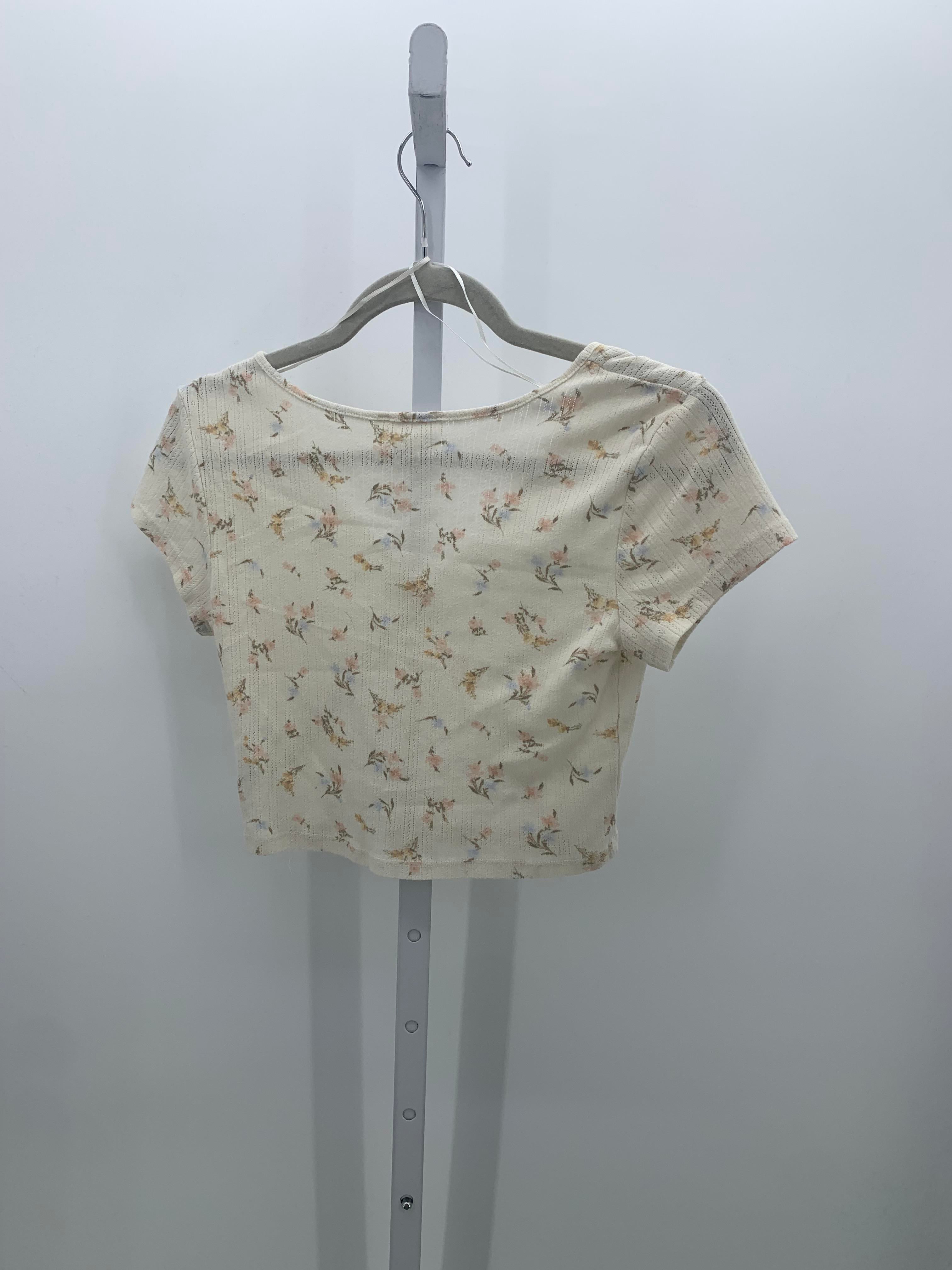Pink Rose Size Small Juniors Short Sleeve Shirt