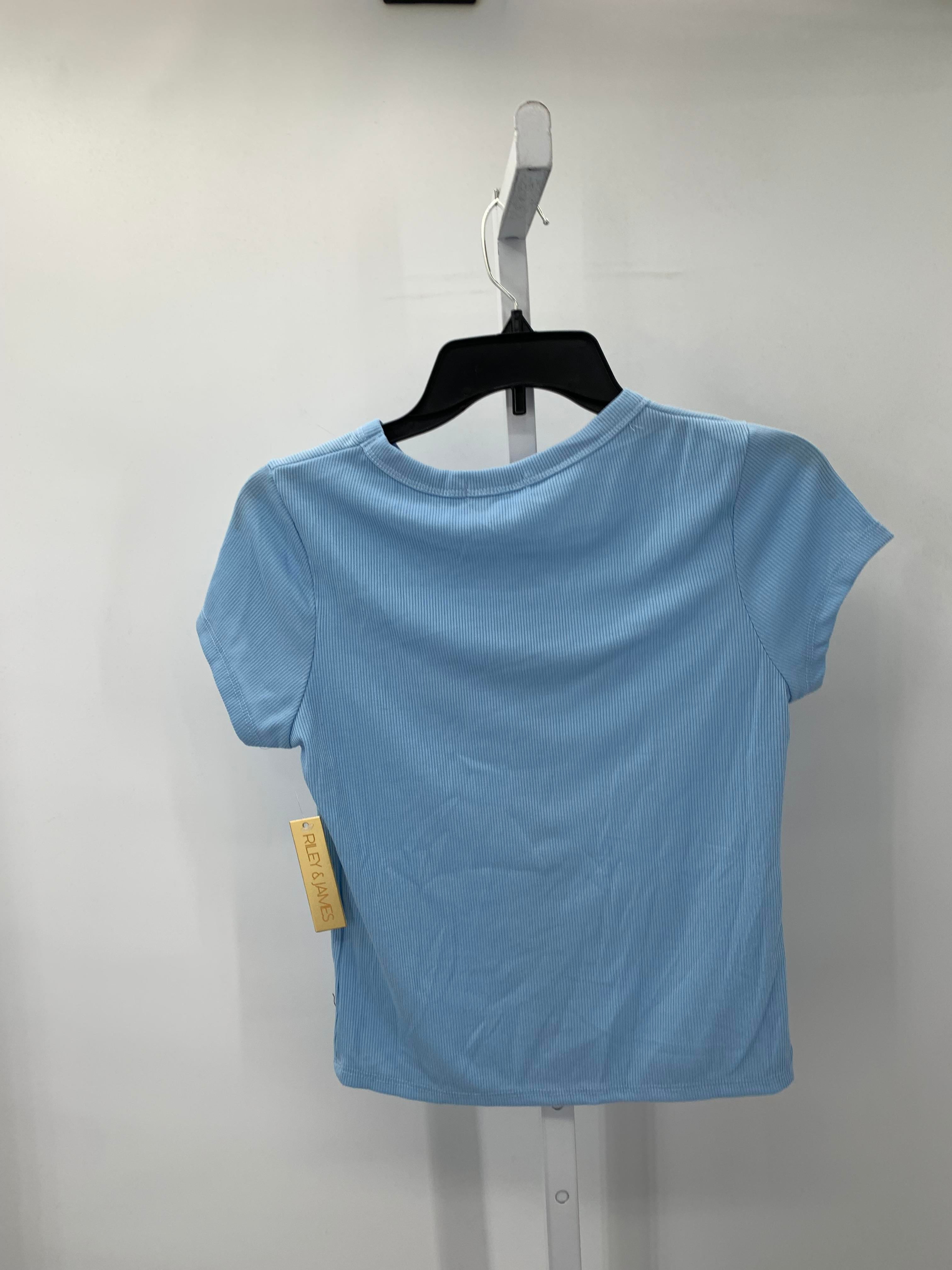 Size Large Juniors Short Sleeve Shirt