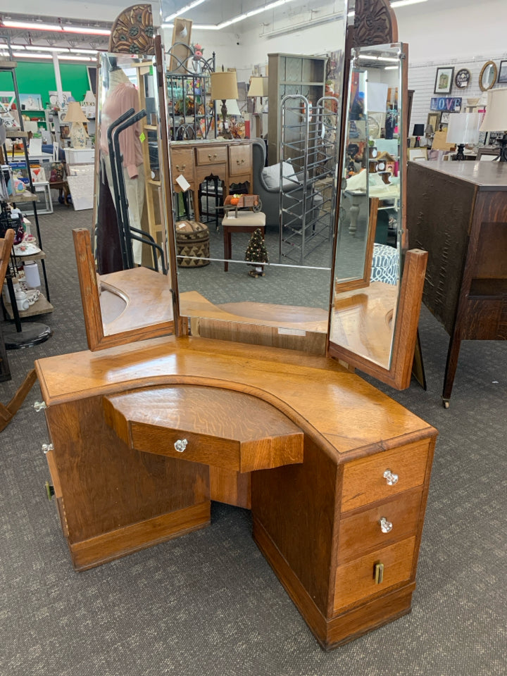 VTG SHORT DRESSER/VANITY W 3 WAY MIRROR.