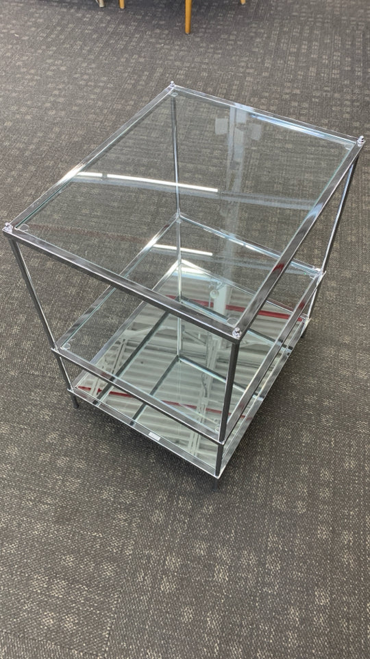 3-TIER GLASS END TABLE.