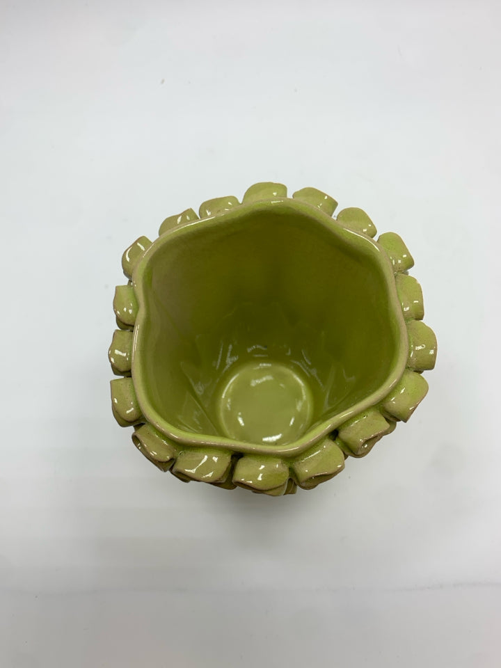 RUFFLES EMBOSSED GREEN PLANTER.