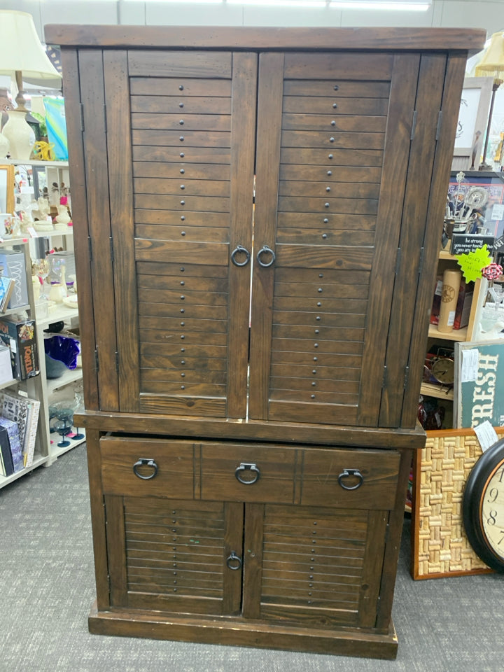 DARK WOOD TV CABINET W SHELF AND BOTTOM CABINET.