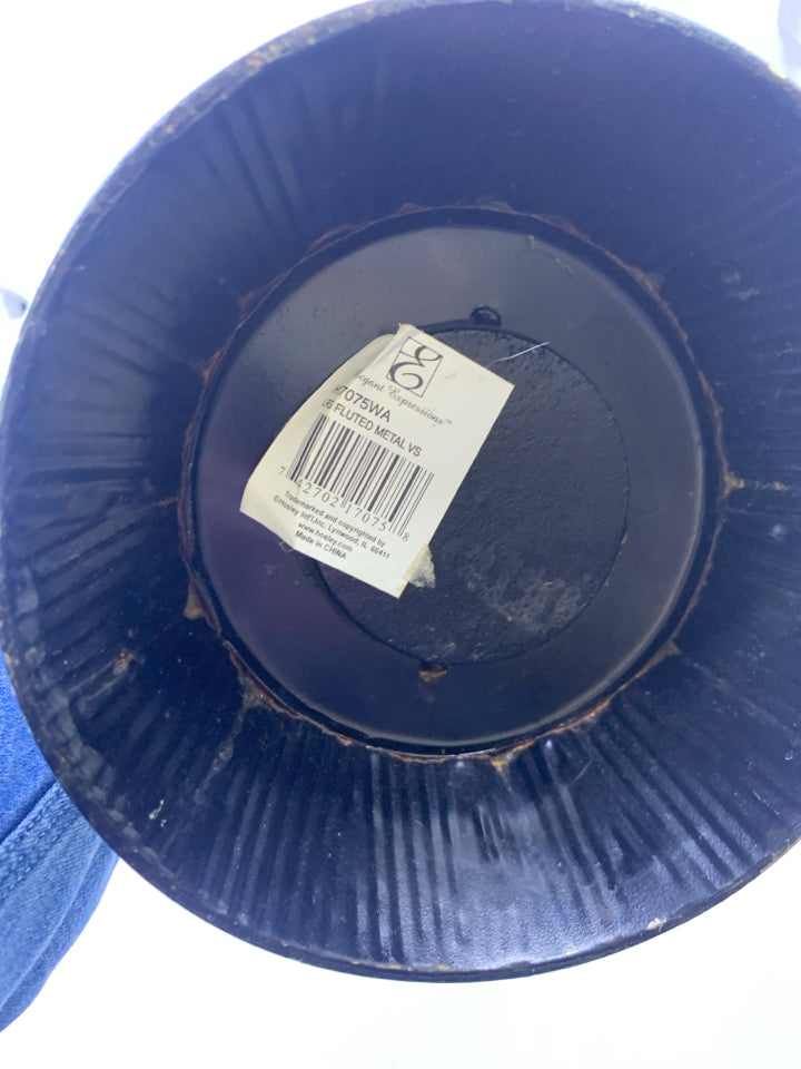 LARGE LIGHTWEIGHT METAL VASE BROWN/TEAL.