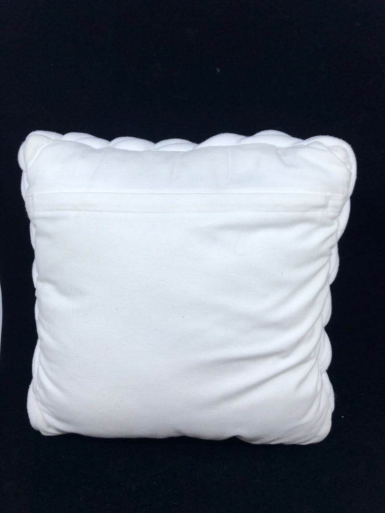 WHITE ROPE PATTERN SQUARE PILLOW.