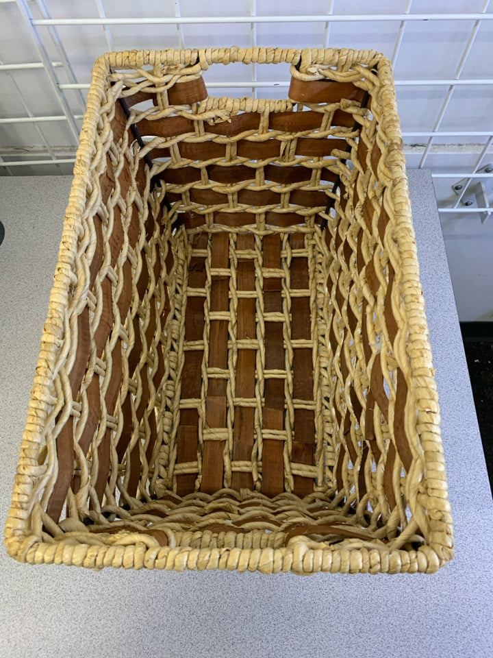 BLONDE/BROWN WEAVE RECTANGLE BASKET.