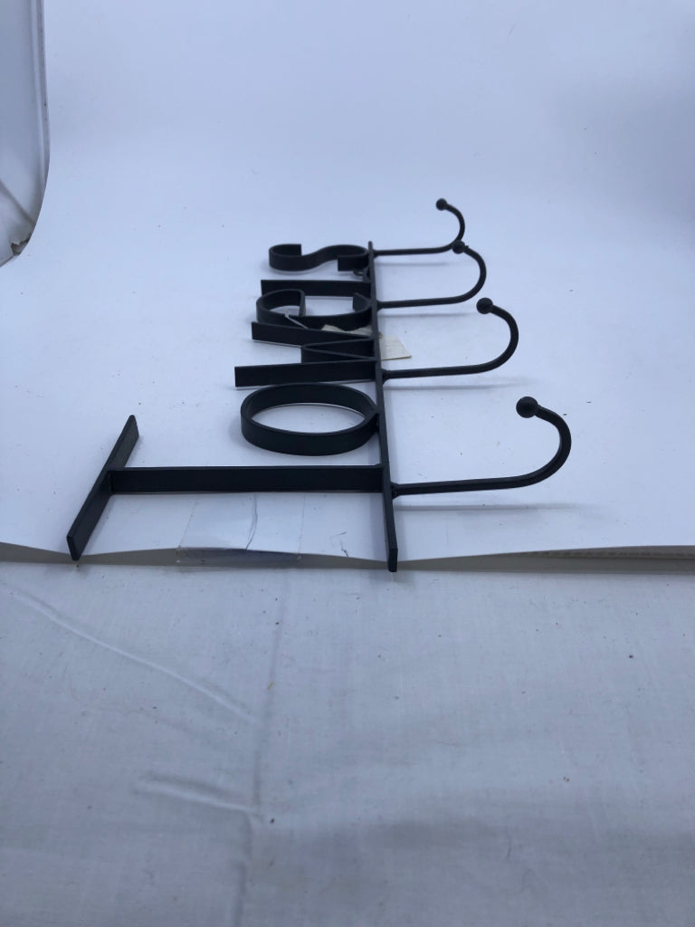 BLACK METAL "TOWELS" HOOKS 4.
