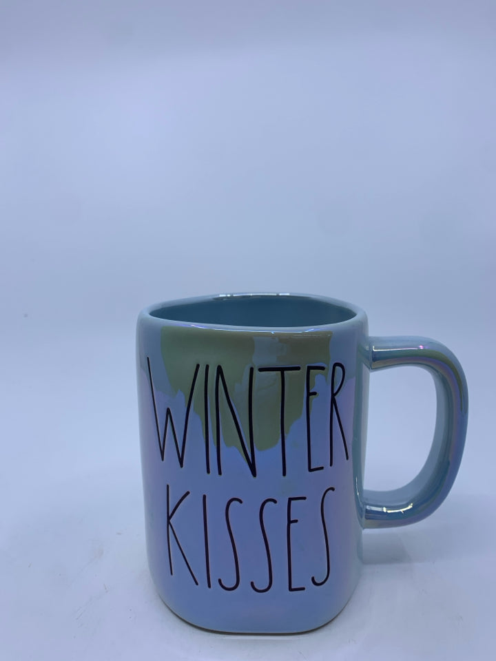 RAE DUNN WINTER KISSES MUG.