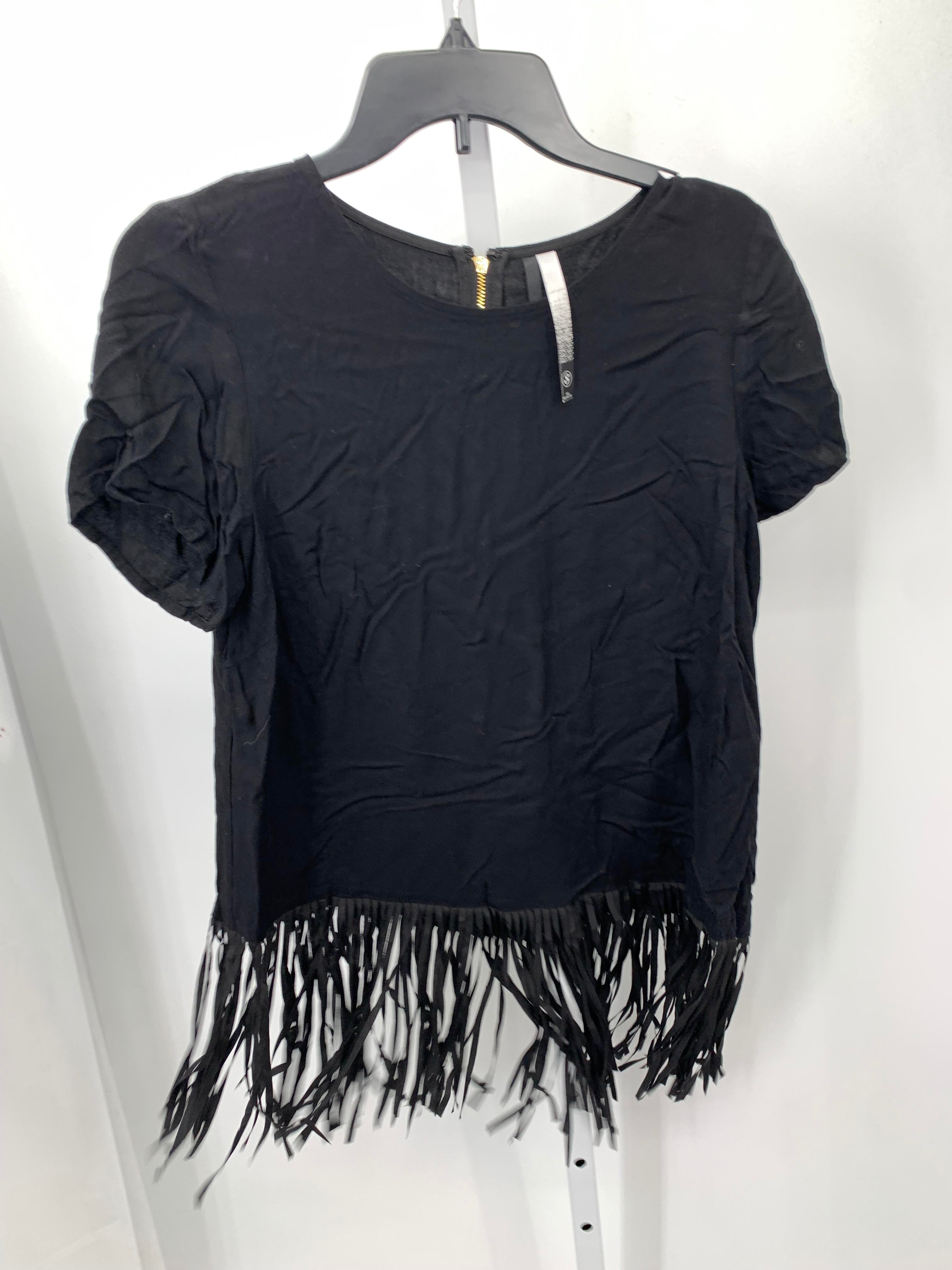 Size Small Misses Short Sleeve Shirt