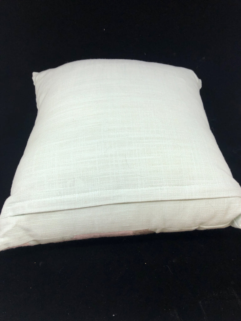 PASTEL GREEN REINDEER ACCENT PILLOW.