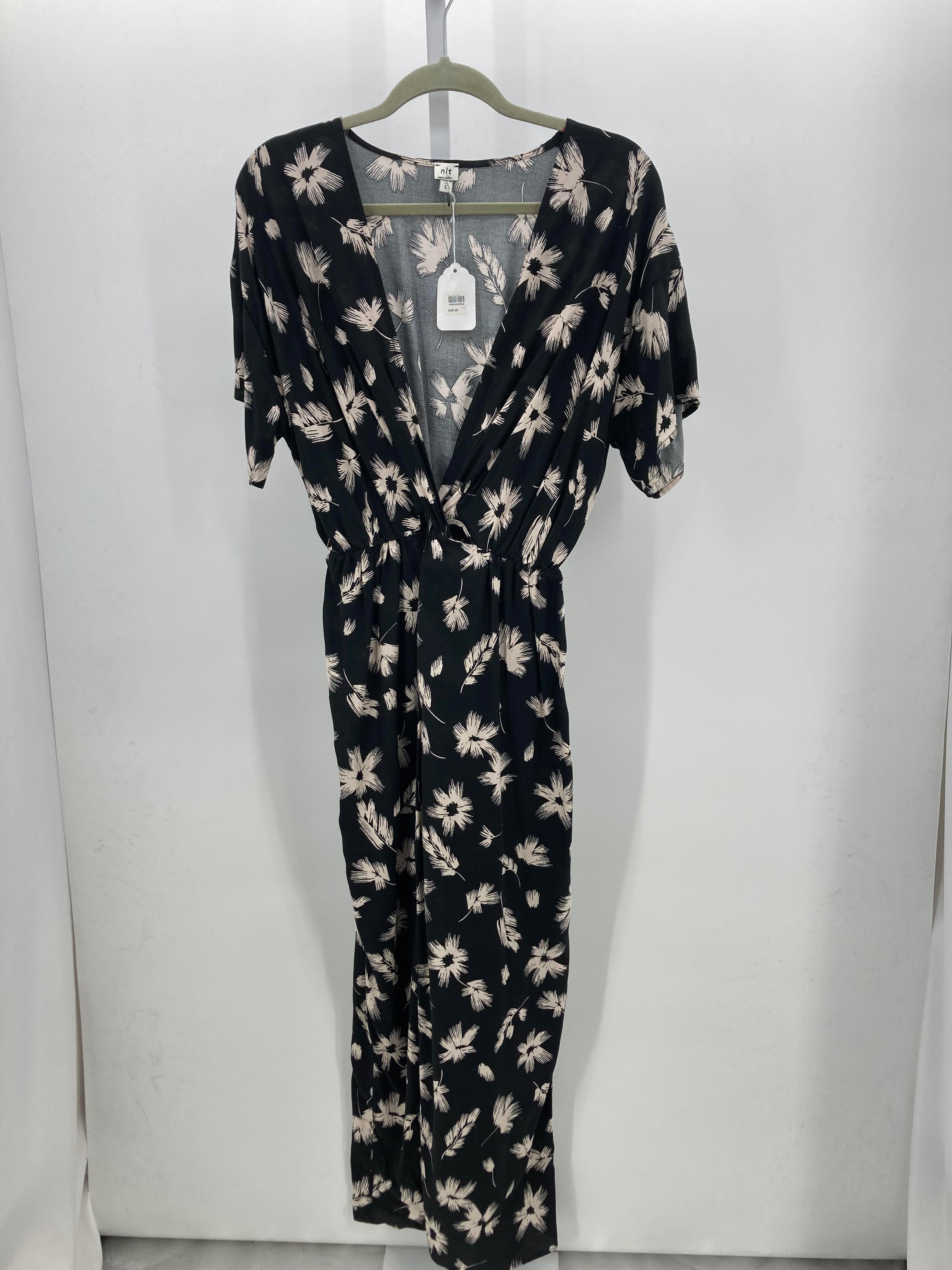 Size Large Misses Short Sleeve Dress