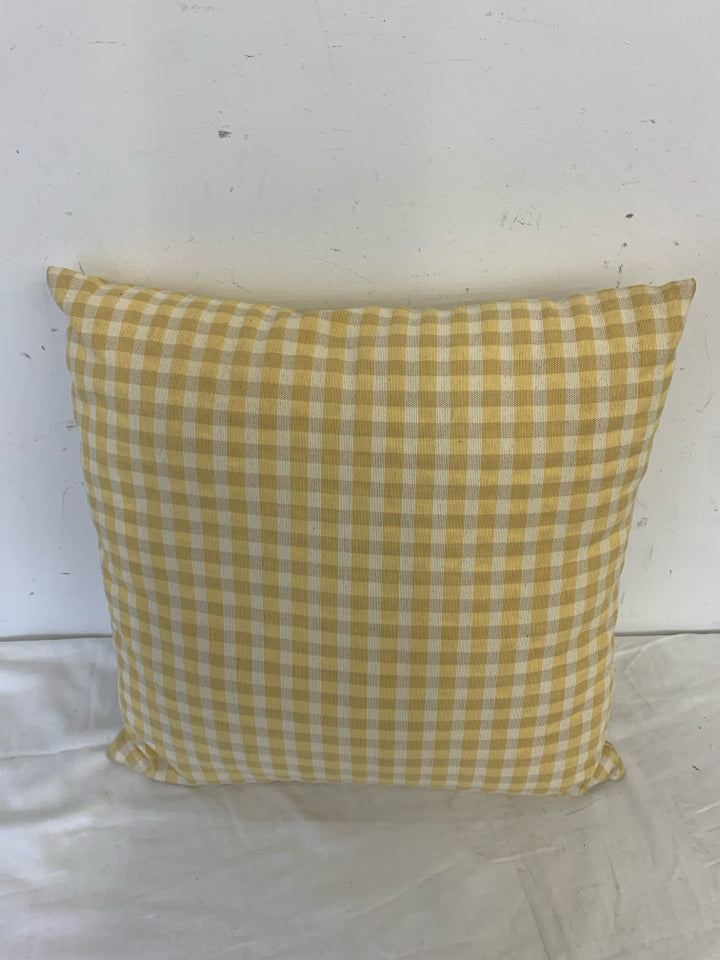 GINGHAM STYLE CREAM/YELLOW PILLOW.